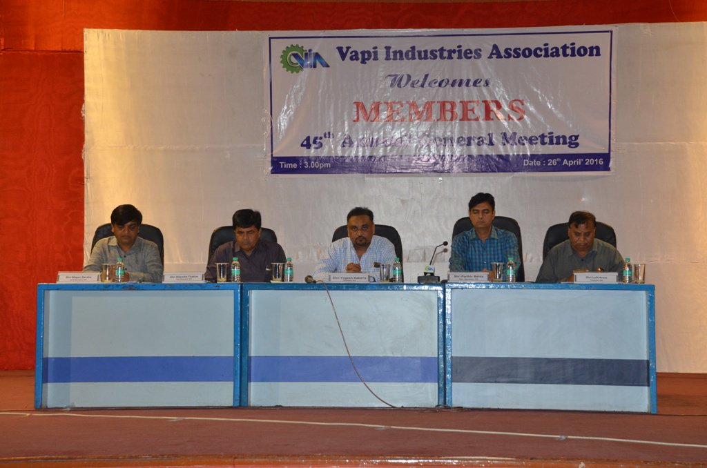 VIAVapi's tweet image. 45th Annual General Meeting of VIA was held at 3pm on 26.04.16 at VIA Auditorium. More than 200 members were present