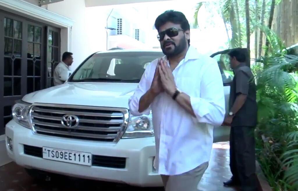 ChiruFanClub's tweet photo. #Chiru150Launch Time https://t.co/oJmMgLMsEM