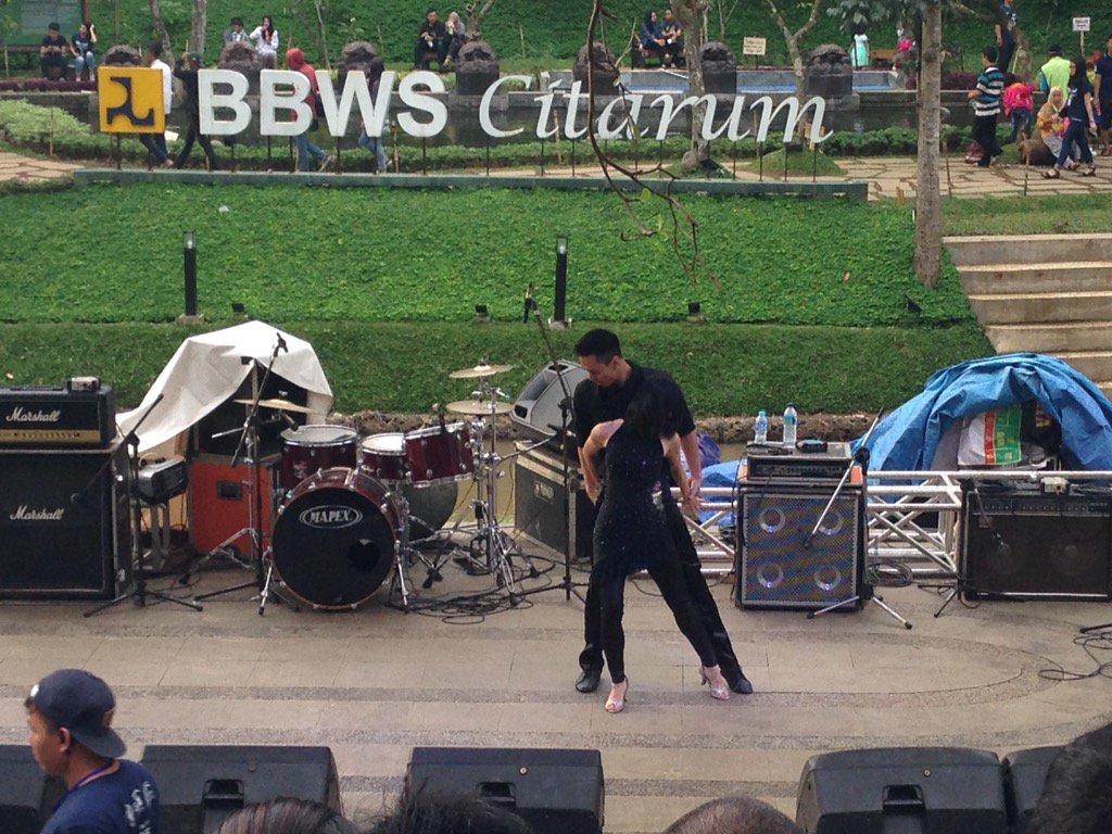 Now on stage SALSA dance!

#FON2016 
#ChromaticEast