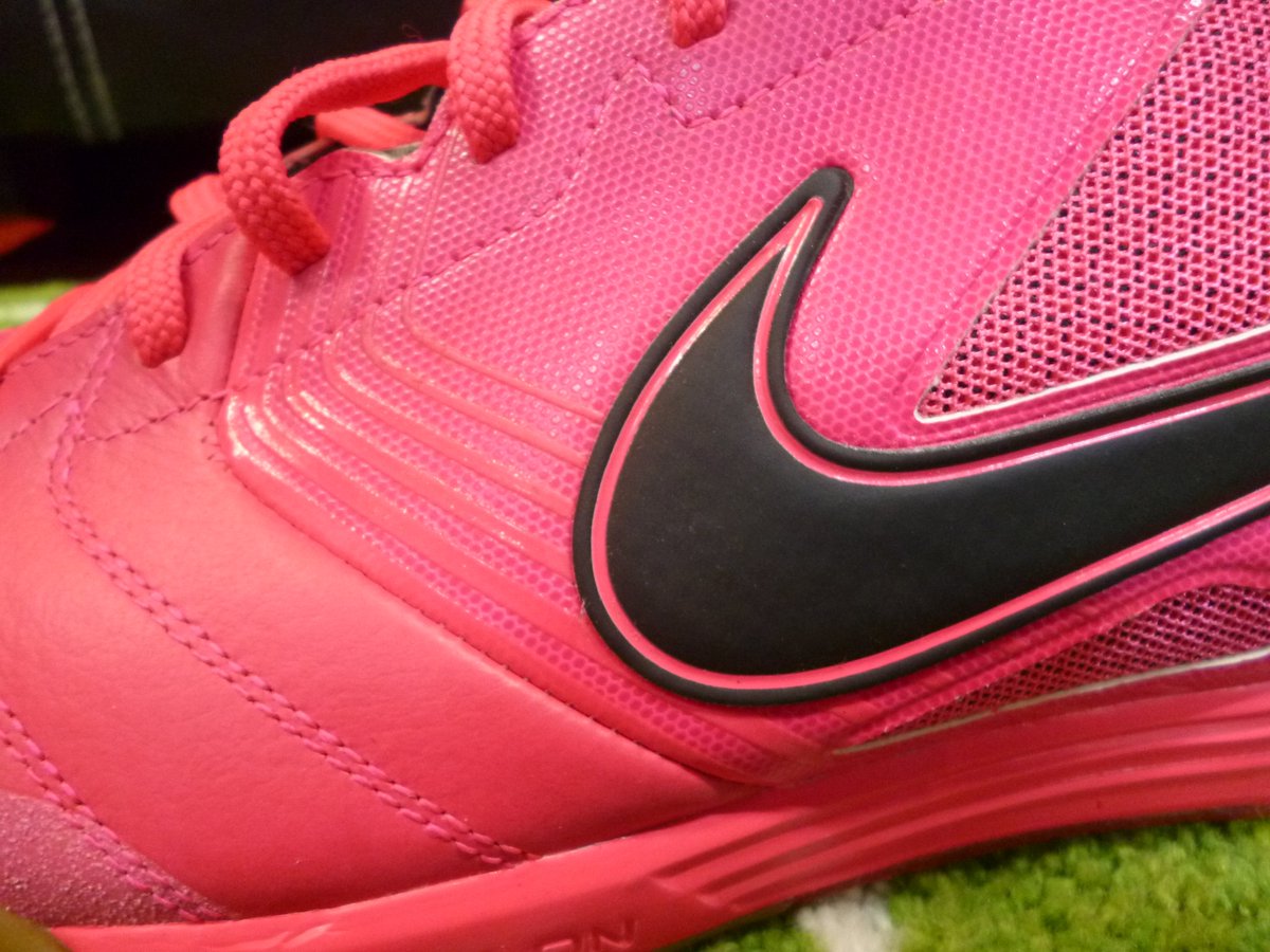 Vintage Sports 商品情報 町田店 Nike ナイキ5 ルナガト 27 0cm 新品 4 980円 写真ではうまくお伝え出来ていませんが かなり鮮やかなピンク色のフットサルシューズ 注目を集めること必至です サッカー フットサル Vintage Sports 商品情報 町田店 Nike ナイキ5 ルナガト 27 0cm 新品 4 980円 写真ではうまくお伝え出来ていませんが かなり鮮やかなピンク色のフットサルシューズ 注目を集めること必至です サッカー フットサル