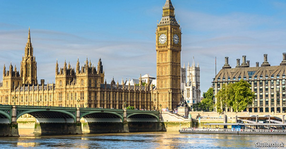 TheEconomist's tweet photo. If Britain leaves the EU, London will become more affordable for all the wrong reasons https://t.co/LftcGKOMNj https://t.co/wqn4tD7QGh