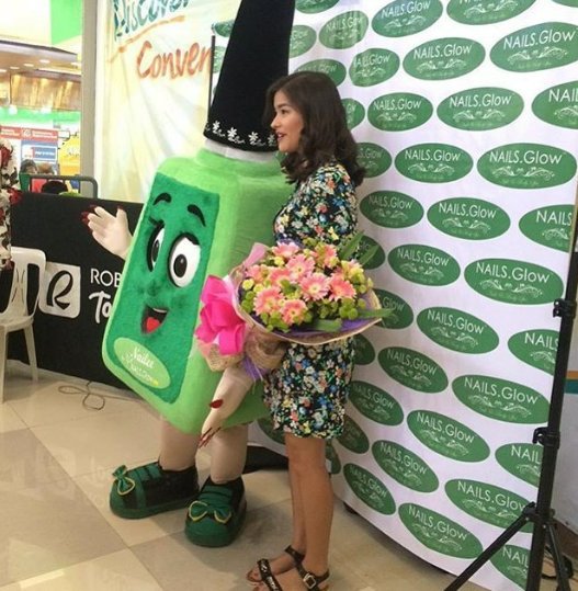 LQ_Intl_Squad's tweet photo. Liza Soberano For Nailsdotglow event https://t.co/3XcfIURBxS
