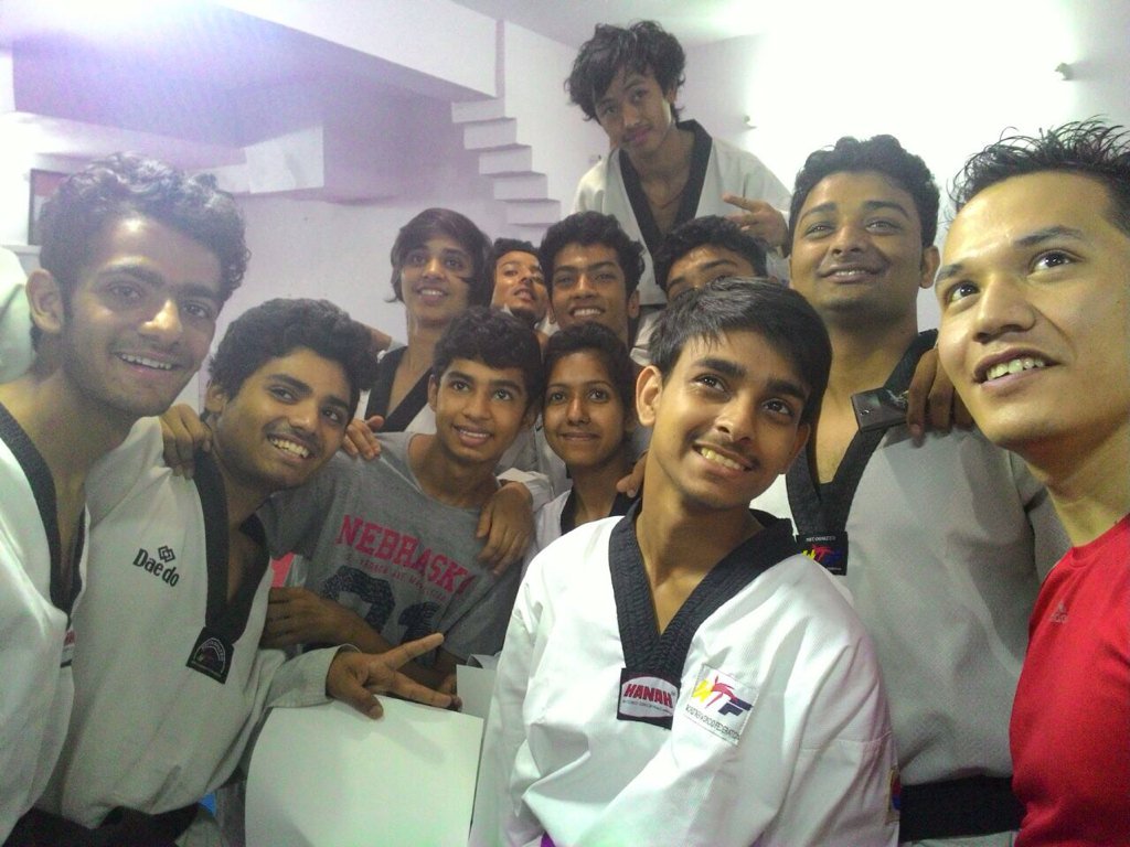 PeaceTaekwondo's tweet photo. Selfie time with Coach @RezaySayed @PeaceTaekwondo academy post training session https://t.co/NUys0dpPBA