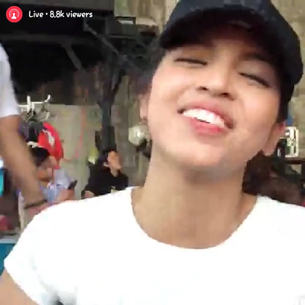 maiden16_nuevaE's tweet photo. Ganda mo Menggay!! 😍
Live on EB fb page.
#ALDUBHBDBossing https://t.co/Y4nGAmm97Z
