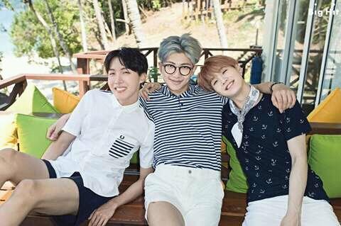 its_you_bwii830's tweet photo. #rapperlines #jhope #rapmonster #suga 💕💕💕😘😘😘😍😍😍
It's raining again ☔☔☔ omo https://t.co/bUoFLKgTX3