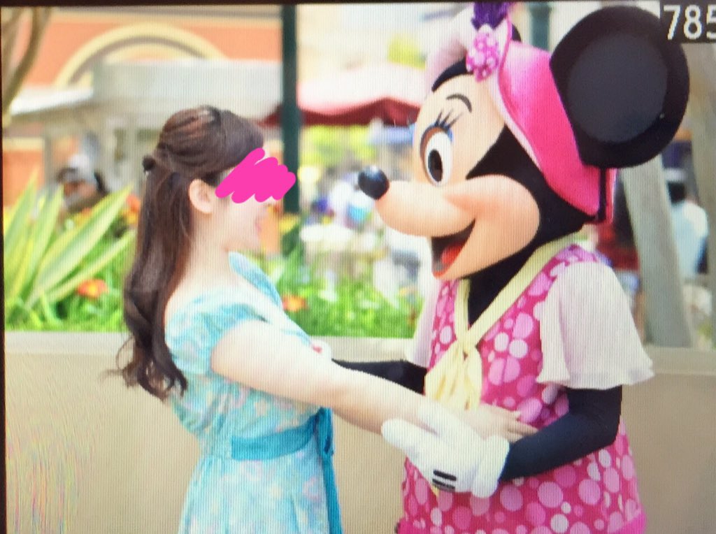 let_fly_lantern's tweet photo. アナハイム２日目💕
ずーっと心残りだったロイヤルシアターのTangledが復活してくれたの😢💖
コメディショーなのにラプヲタ感動しすぎて泣く問題😂☜ 充実☺️！
#ももわーるど https://t.co/Vh6ekcDIgt