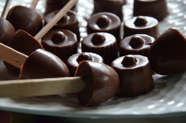 Orel_Michel's tweet photo. Des idées pour faire vos chocolats de #Paques maison ? Les recettes d'Amélie sur #OuiLeBlog, https://t.co/ASOVwLZxod