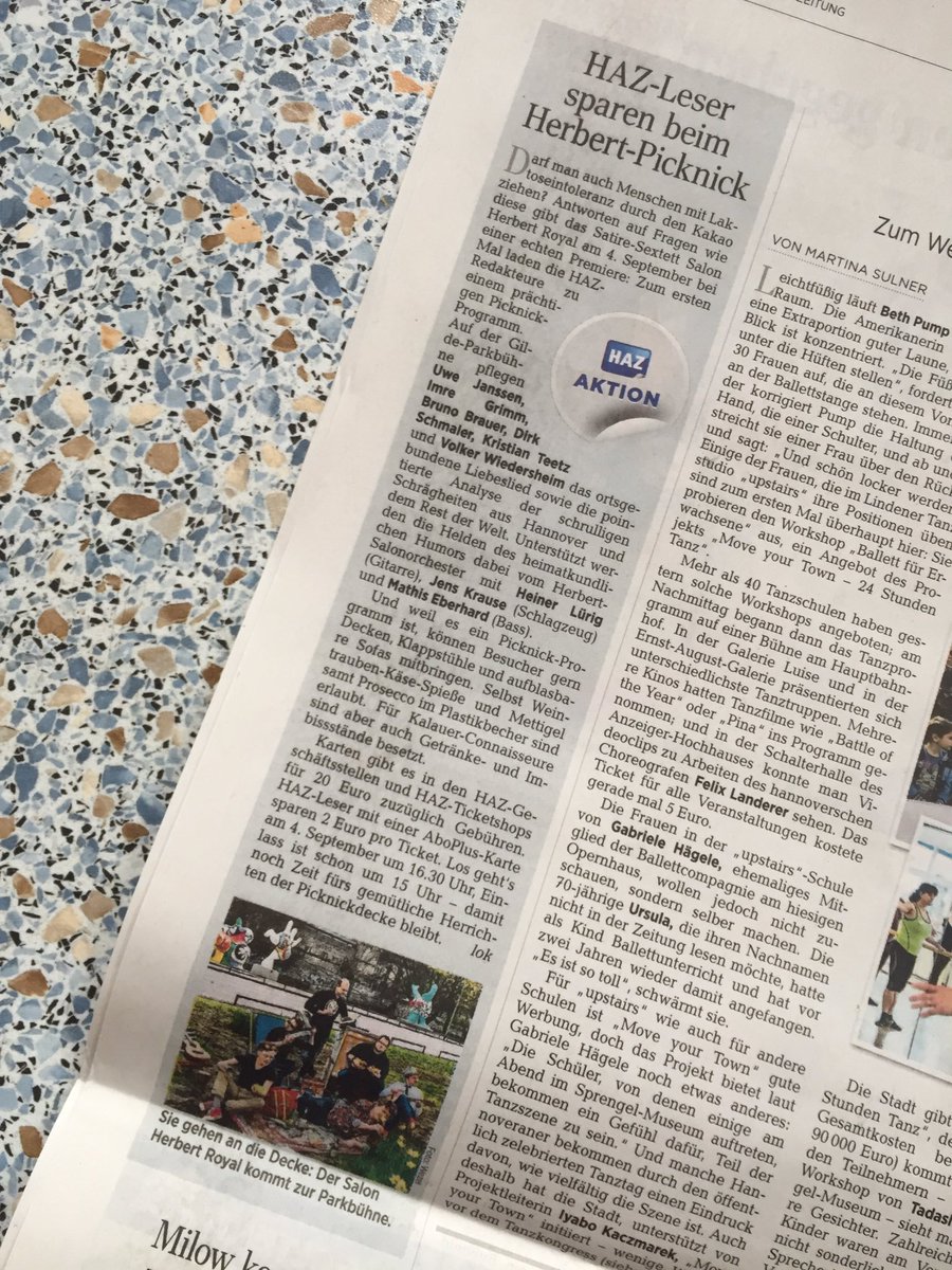Volkersheim's tweet photo. Wir sind die #Picknicker, kein Scheiß Mann, jeder weiß Mann @dieherberts Gilde Parkbühne, 4.Sept. https://t.co/Kpvrsd5WsM