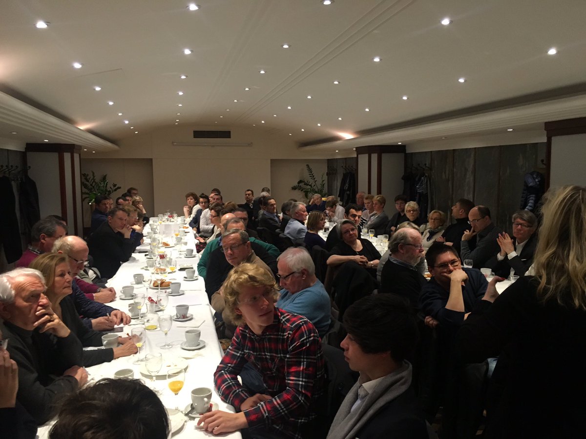 jf_husson's tweet photo. #LR54 petit déjeuner riche en échanges avec nos forces militantes à Nancy . Mobilisés !@DebordValerie @jf_husson https://t.co/mNFWlHBGqz