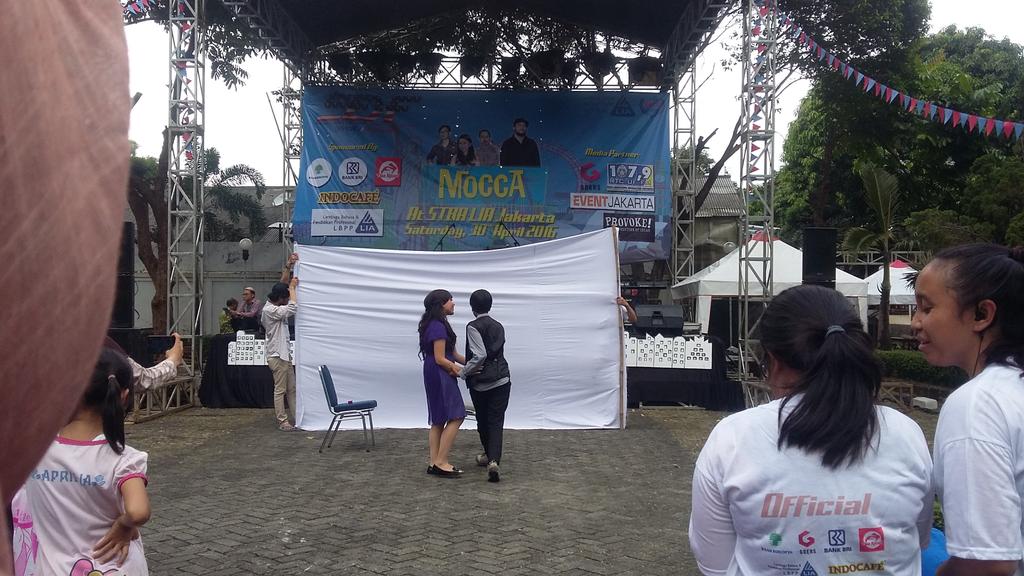 EDFstbalia's tweet photo. Teater Pintu 310 Reborn. Lagu-lagunya kok pada bikin baper ya.... #EDFSTBALIA16 https://t.co/q6z4i7VMzb