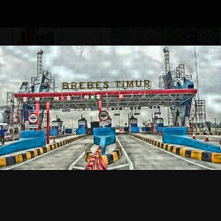 Jakarta - Brebes di tempuh cuma 3 jam. :)