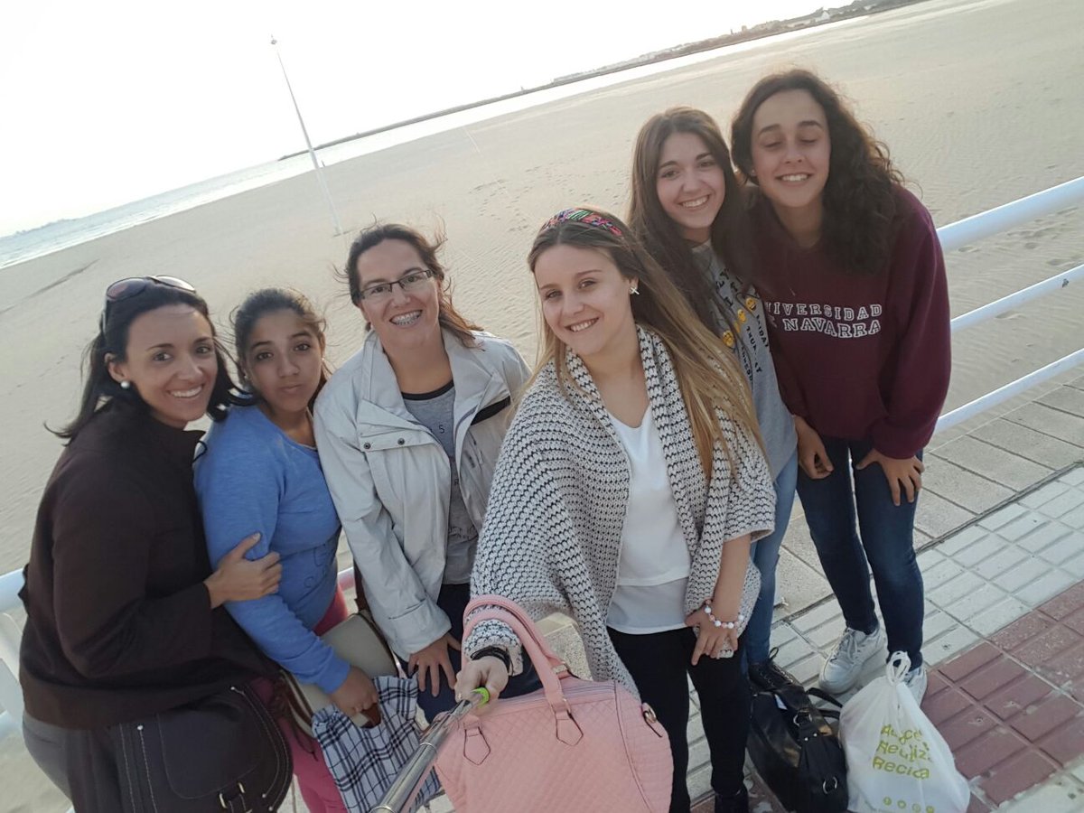 mariaefinblue's tweet photo. En la Bahía... con @Club_lacasa https://t.co/0dFXKWYFEQ