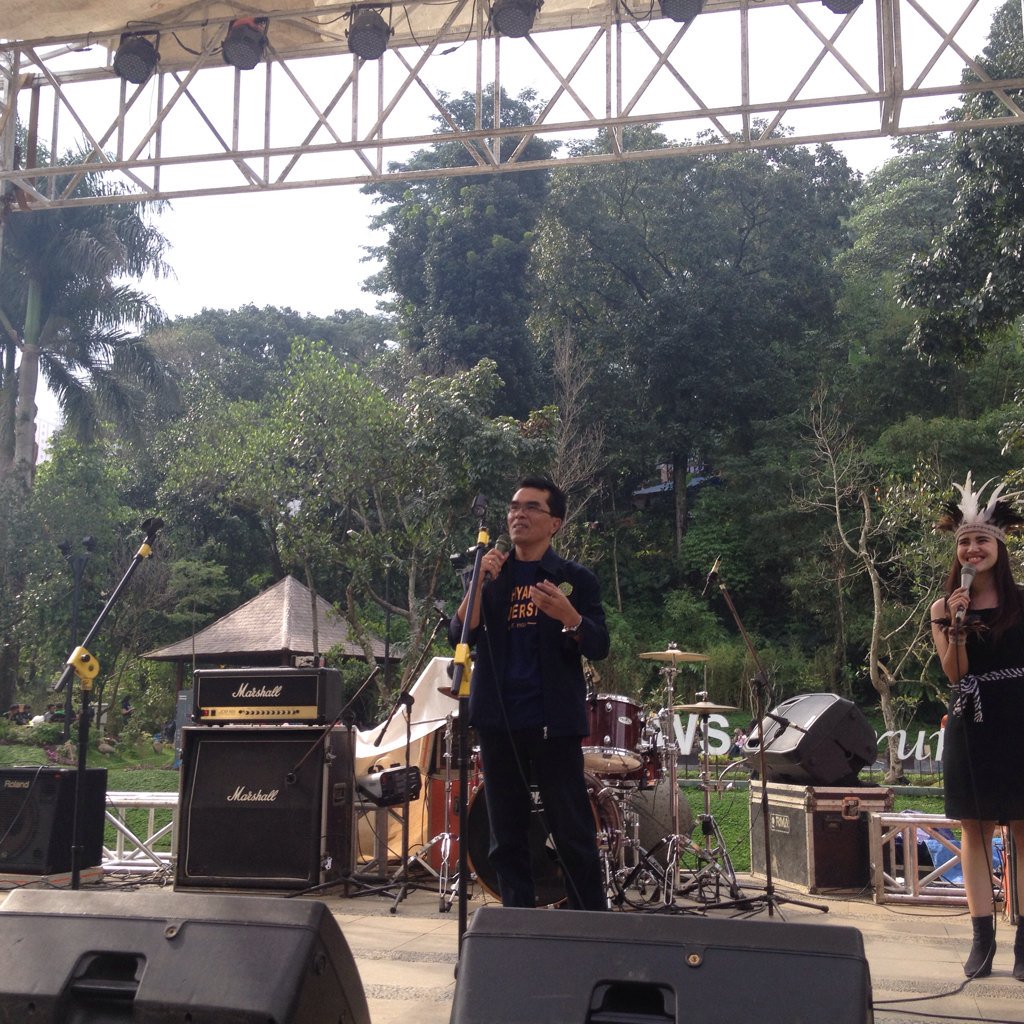 Ada sambutan dari pak Mangadar Situmorang (Rektor UNPAR) juga nih!