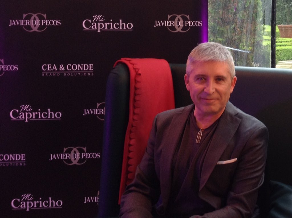javier_depecos's tweet photo. En el #descanso de una #entrevista, que muy pronto saldrรก a la #luz e irรฉis conociendo. #Besooooos https://t.co/QDeaAehR9o