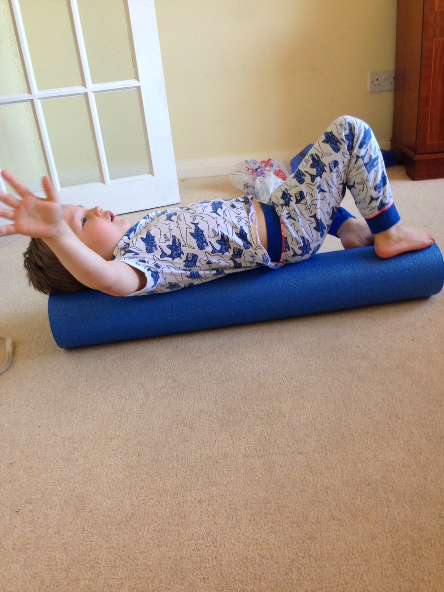 Pilates with my favourite client!!!#foamroller #lindsaylates #pilatesandkids