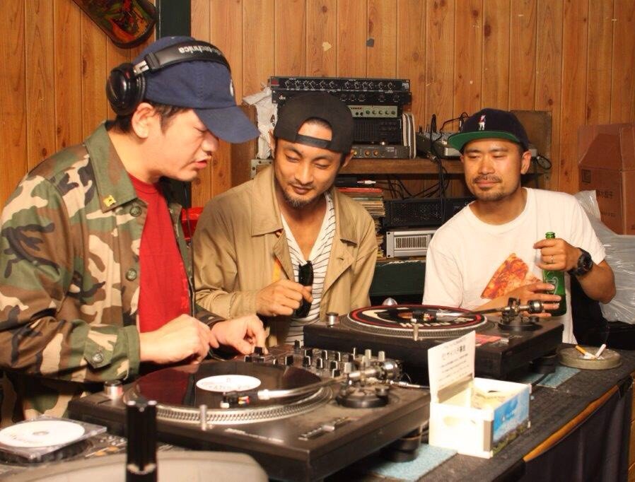BOOOOOYAKA_SHA's tweet photo. AFRAのBEATBOXのお陰で毎回ラバダブがより一層やばくなる!マイメンいつもありがとう!Respect Mi Bredda!
#BAY_SMOKERZ #AFRUB_A_DUB
#AFRA #HUMAN_BEATBOX #感謝 https://t.co/2atusT6FDH