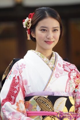 着物official 着物 芸能人 着物も着る人によって色 形それぞれ個性が出ますね それにしても皆さん美人 着物 着物女子 芸能人 着物official 着物 芸能人 着物も着る人によって色 形それぞれ個性が出ますね それにしても皆さん美人 着物 着物女子 芸能人