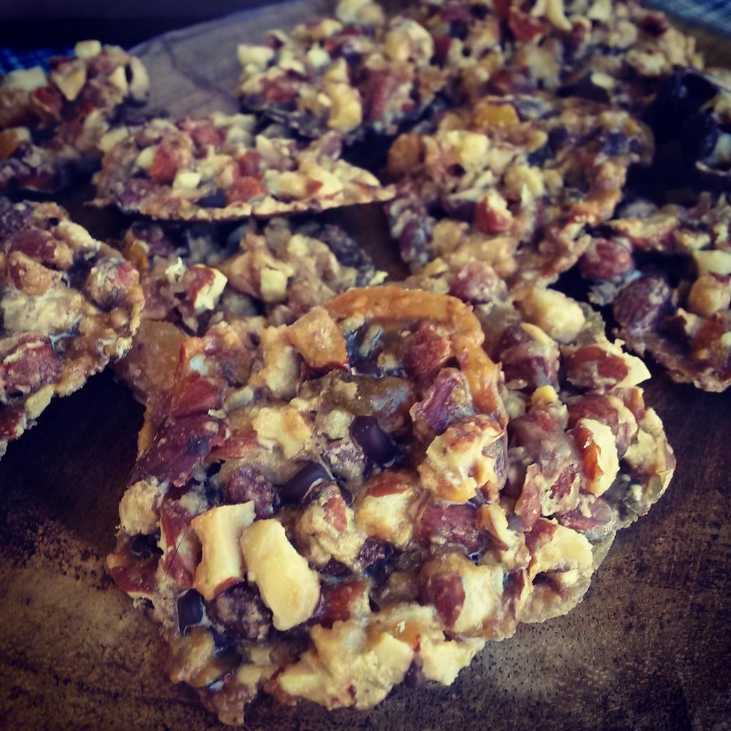 CisFor_Cake's tweet photo. Small handful of salted almond florentines available @WoodgrangeMkt this morning, you have to be quick to get them! https://t.co/GFRS9nAxr8