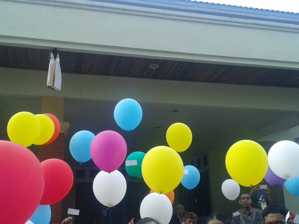 "Harapan adalah mimpi yang tak pernah tidur"- Wulan Guritno