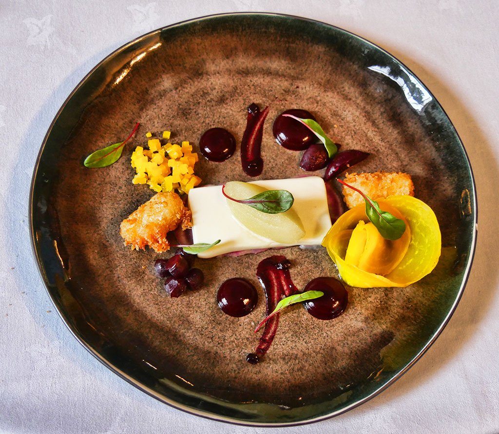 LuxuryColumnist's tweet photo. My Luxury April Adventures - Andalucia, Iceland and more! https://t.co/CN38nh2WEO  #luxurytravel #luxuryblog https://t.co/GWB1KWViKF