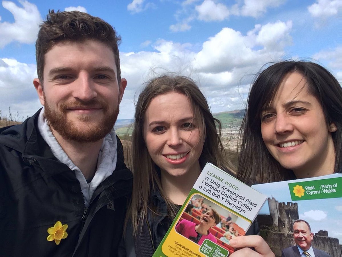 Plaid Ifanc busy talking to the people of Caerffili today...in between April showers! #Plaid16