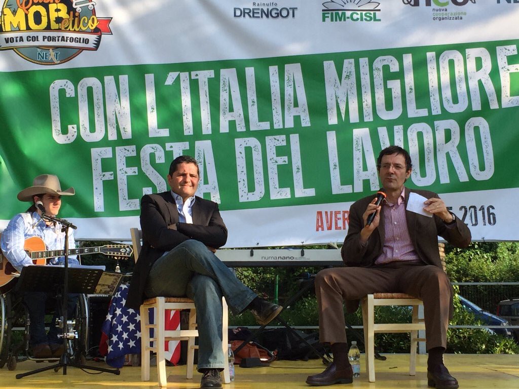 BentivogliMarco's tweet image. Grazie a @Leonardobecchet ieri abbiamo dimostrato che un nuova idea travolgente di #1maggio2016 #sipuofare