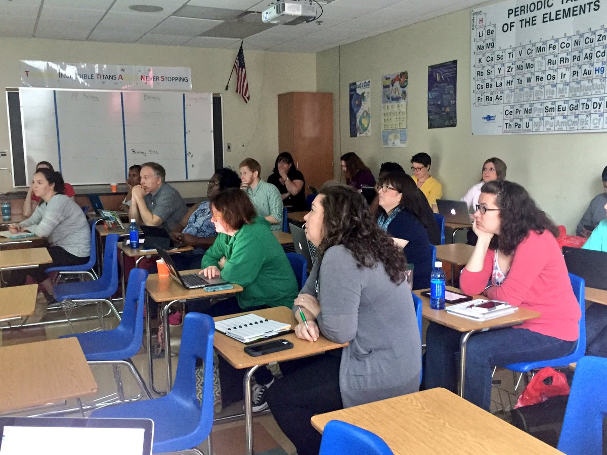 EdcampAthens's tweet photo. The phenomenal @craigellisondot blowing minds at #EdCampAthens with Gmail Task and @whenisgood. Inbox zero is real! https://t.co/rqRYKohj9z