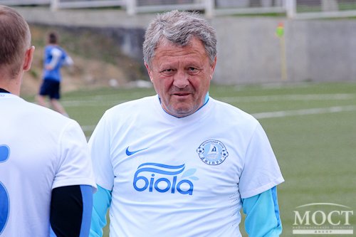 Мирон Маркевич сыграл в футбол с украинскими пограничниками #красавец
ua.tribuna.com/football/10395…