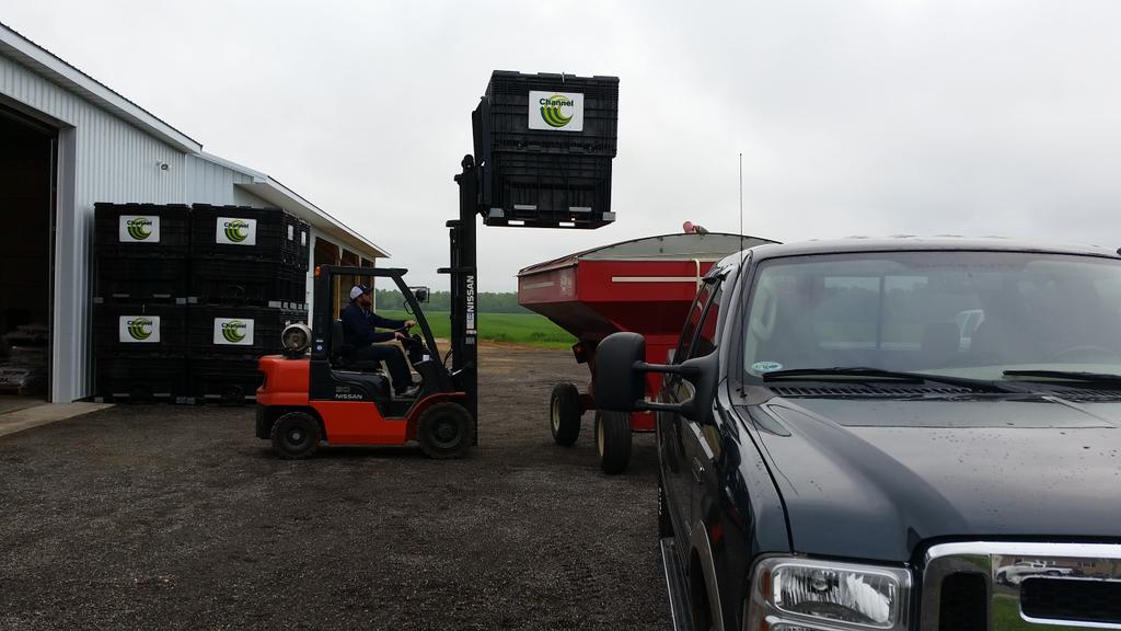 anders_e_shore's tweet image. @ChannelSeed picking up the first load of beans for the season #roeseedsolutions #plant16