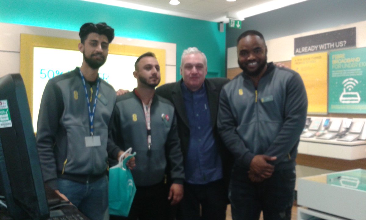 Great lads in the @EE Dartford branch