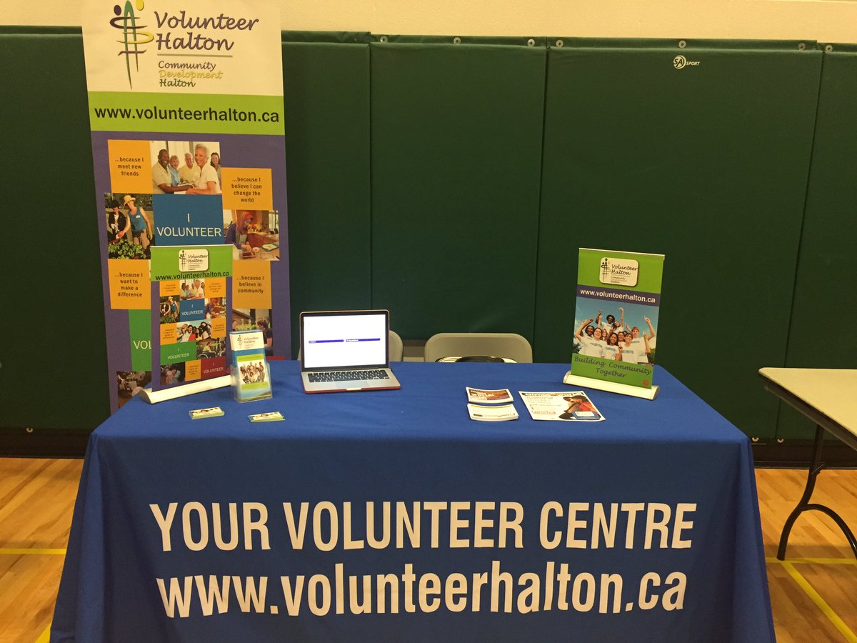 VolunteerHalton's tweet photo. We are ready to go at the #HaltonFair2016 . Come learn about volunteering! @HaltonCResFair #miltonON https://t.co/uVQTQ2oGY4