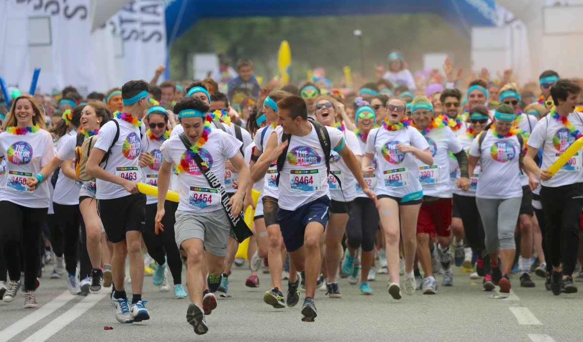 cherchiandrea's tweet photo. The Color Run (foto andrea cherchi) @twitorino @TheColorRun @ColorRunTorino #ColorRun #ColorRunTorino https://t.co/b5hyrLJZdE