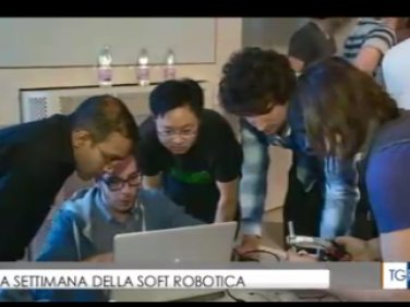 ScuolaSantAnna's tweet image. #Rewind. In #Italia le prime gare al mondo di soft #robotics: le squadre pronte al via nel servizio @TgrRaiToscana
