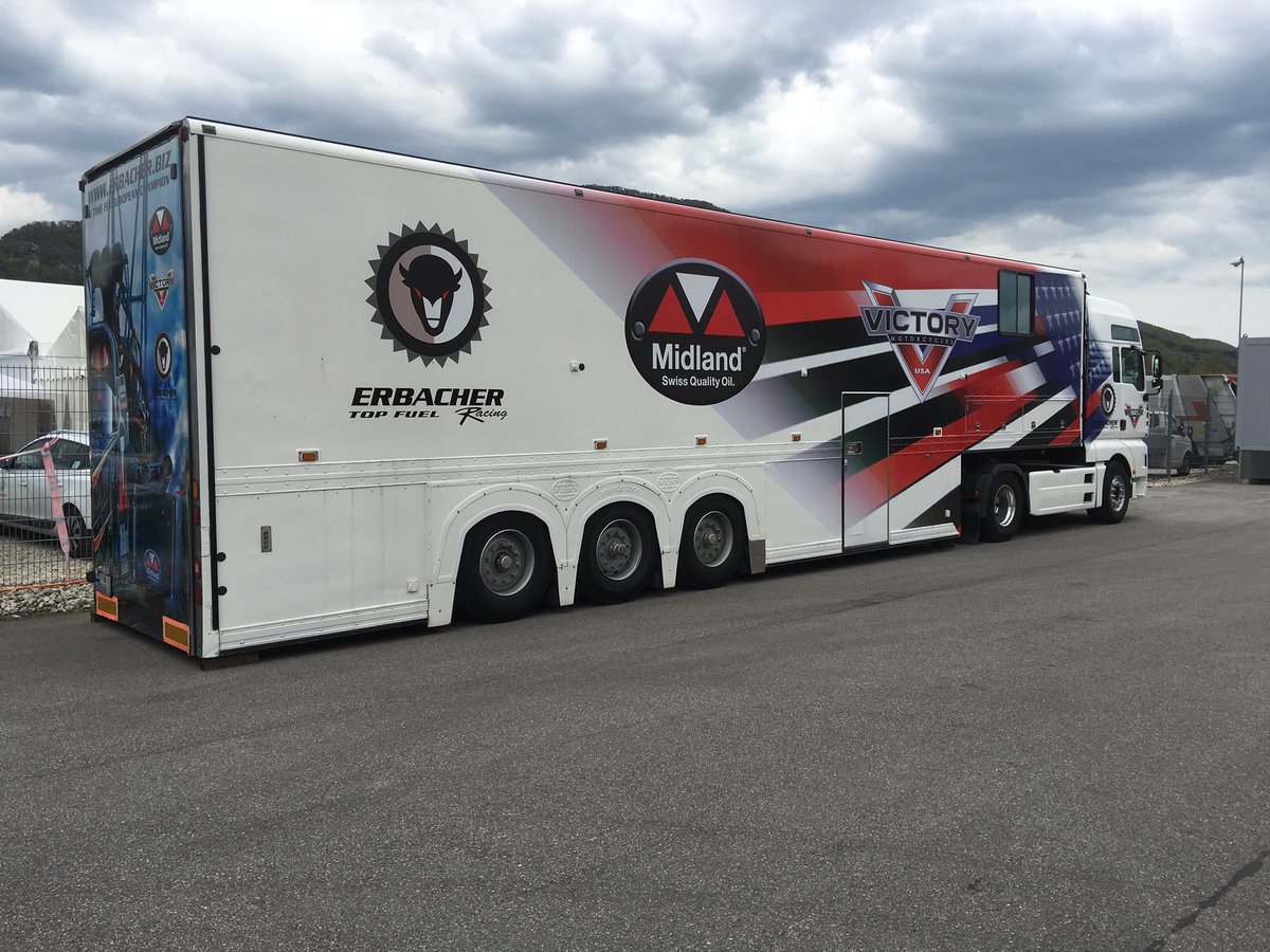 URSERBACHER's tweet photo. Parked for the Anerican Live US Car show tomorow at Oensingen. https://t.co/ueGlpvVZKC
