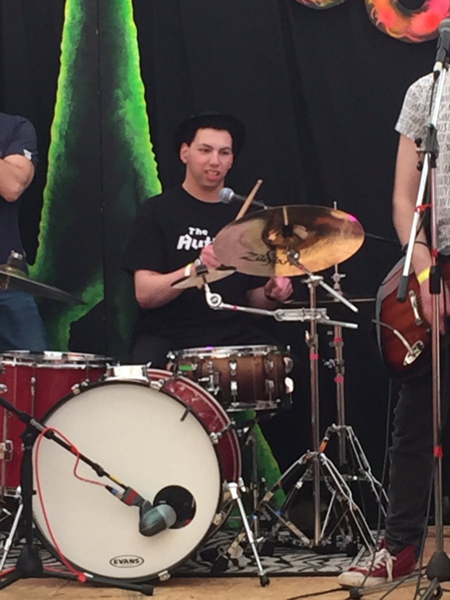 The AutistiX tweet media