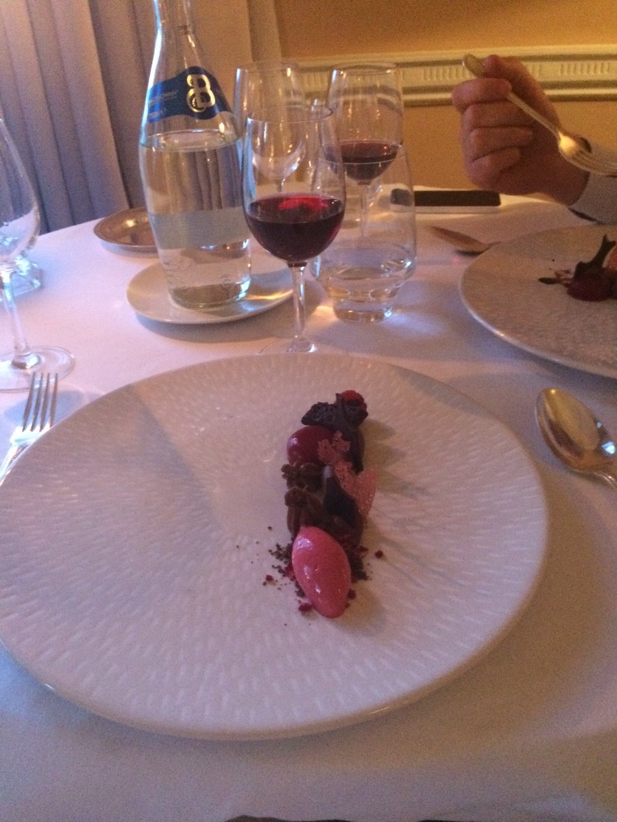 emssk82's tweet photo. Thanks to @gastrocat81 and @mountjuliet for the most amazing meal I have ever tasted 👏🏻 Each course was spectacular https://t.co/tNM1QUDeNb