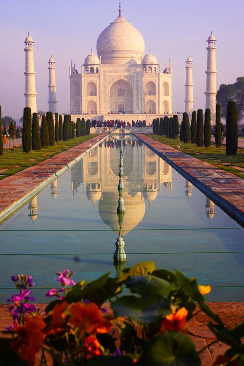 Taj Mahal, Agra, #India. A classic #beauty! Travel with us! Check our website: goo.gl/z9bBUU?agh