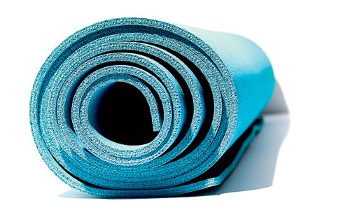 workoutadvs's tweet photo. Try adding a little weight to your yoga practice to build muscle. https://t.co/nGwPkUabWc https://t.co/CNTlUNpUPx
