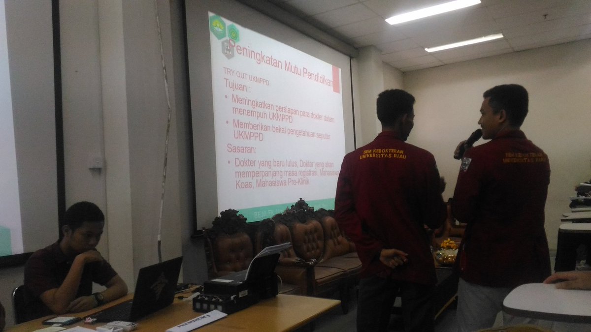 MUBESMA FK UR 2016
Sedang berlangsung penyampaian LPJ oleh Gubma dan Wagubma untuk kepengurusan 2015/2016 <a href="/Bem_Unri/">BEM FEB UNRI</a>