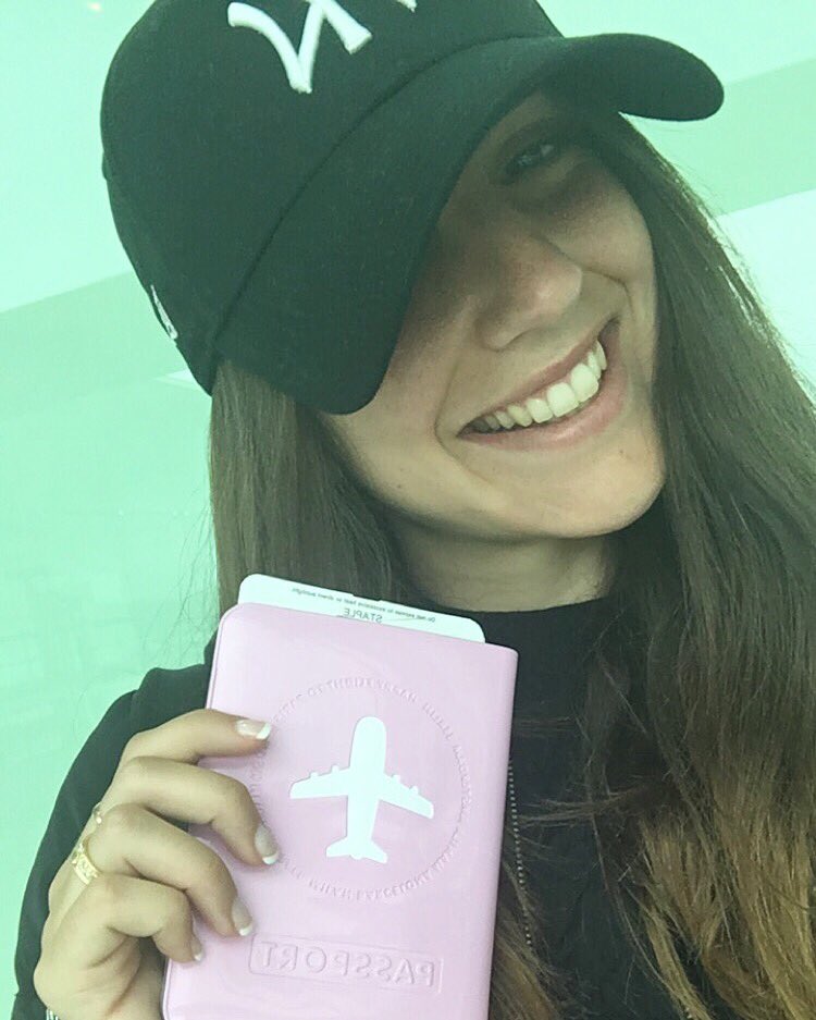 loreabakero's tweet image. Próximo destino... EEUU. No podré ver el partido, así que estaré de los nervios. SOM-HI EQUIP.