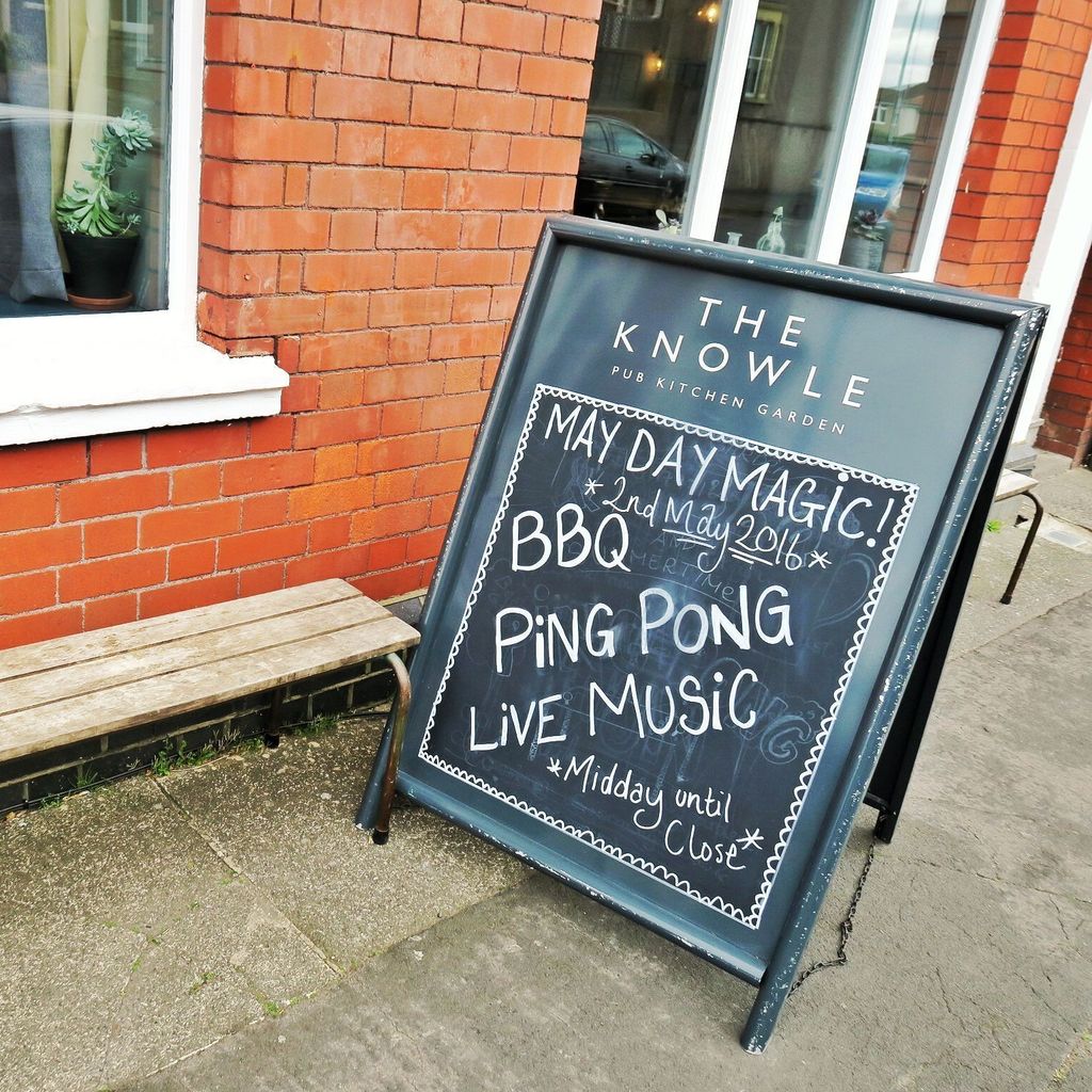 theknowlepub's tweet image. Who's coming along to our #maydaymagic #BBQ and #livemusic on Bank Holiday Monday? #thekno… ift.tt/1YXEI2C