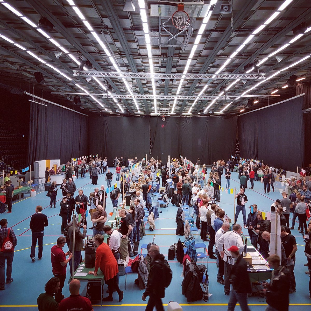 Nu öppnar SM i hembryggt öl! Vi bevakar hela tävlingen på plats i Baltiska Hallen i Malmö. #ölsm