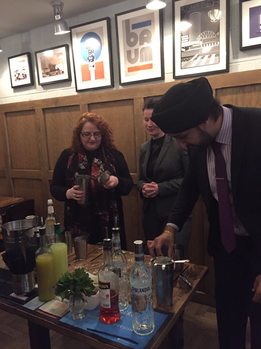 Our Branch members had a fantastic time networking and making cocktails Thursday night! Thank you <a href="/GasStSocial/">Gas Street Social</a>!