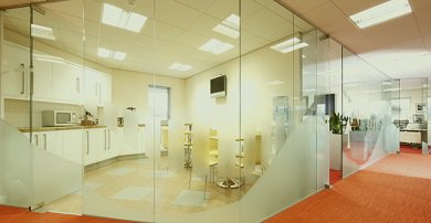 IntersealSW's tweet image. GLASS ON WEB - Unique applications of Tempered glass! ow.ly/4n3xi5