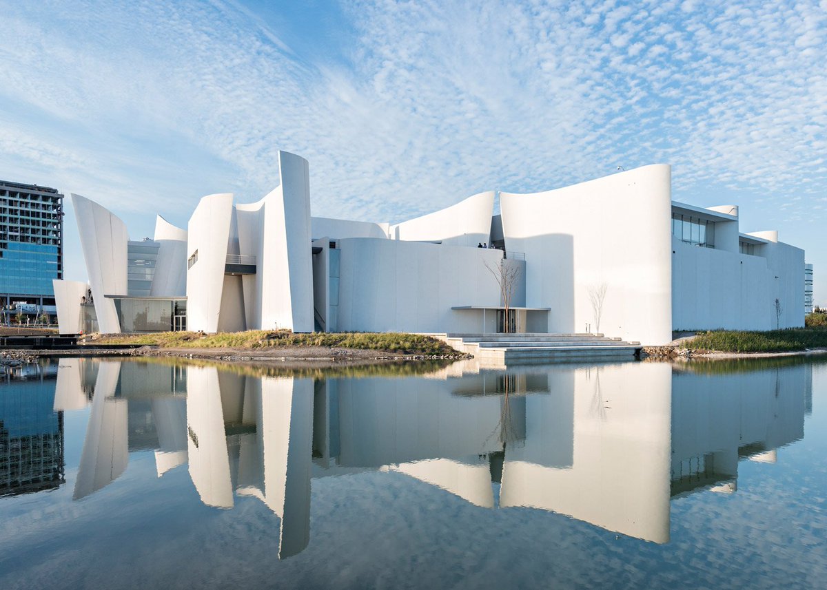 dezeen tweet picture