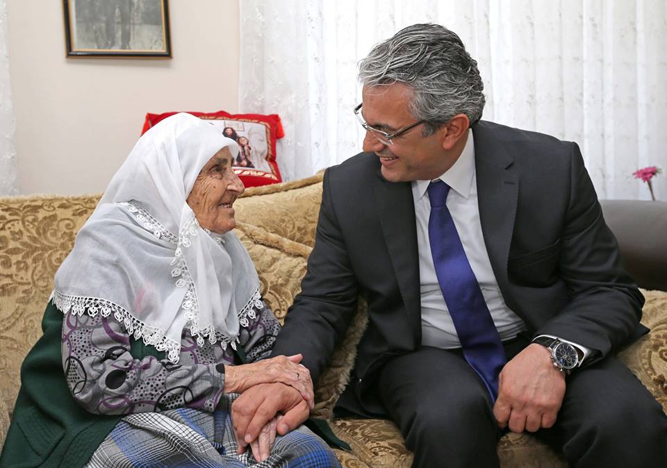 hmutluakpinar's tweet photo. Atamızın silah arkadaşlarından Saçlı Efenin gelini Fatma Teyzemizin 90.doğum gününü kutladık https://t.co/unyeFknCC1 https://t.co/CWUsC5Imh1