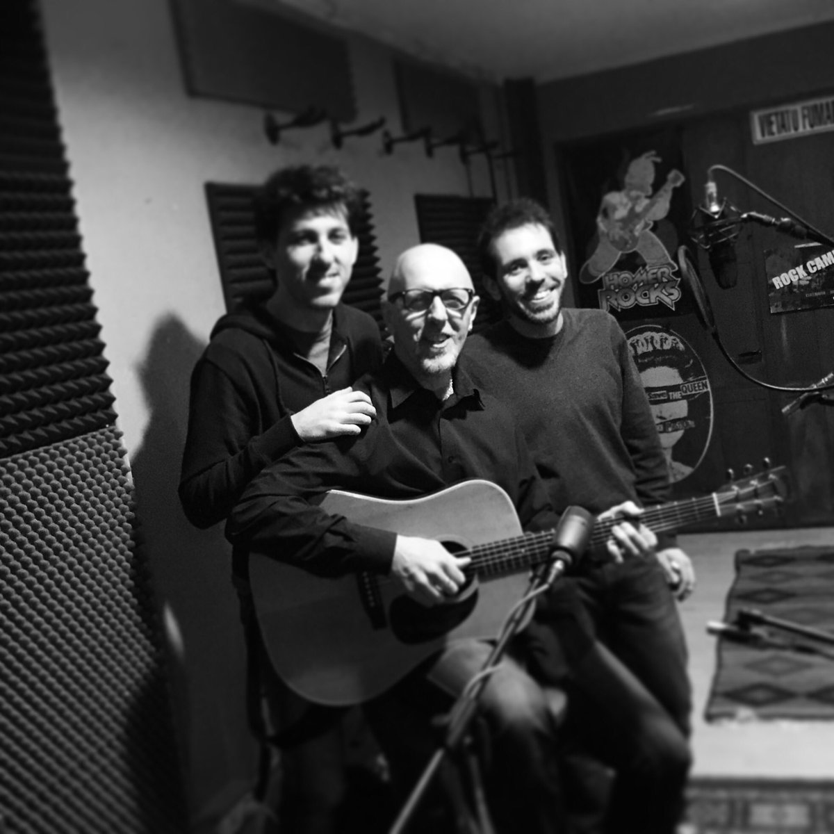 Studio_Actone's tweet photo. Ecco a voi il primo video del maestro @MauroVero con la cover Patrizia. #ActoneSessions 😎 https://t.co/meszBM9pEV https://t.co/nv7A7Zs3On
