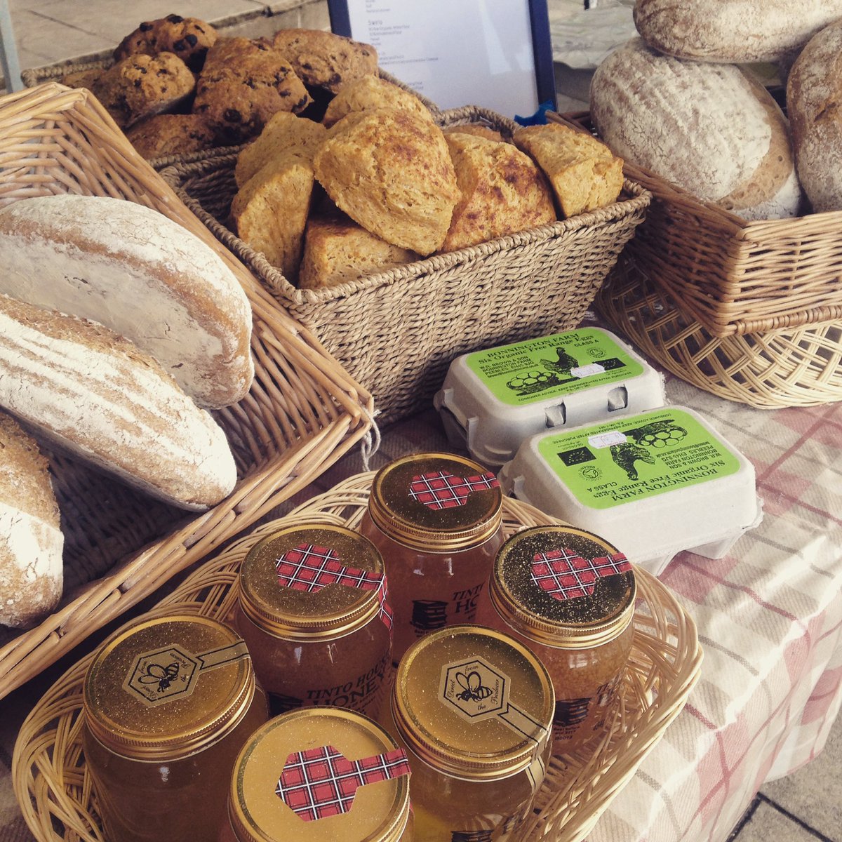 LeavenDeli's tweet photo. Busy #market day here in #Peebles get down for some amazing #bread and #crepes https://t.co/ozpqw7cTs4