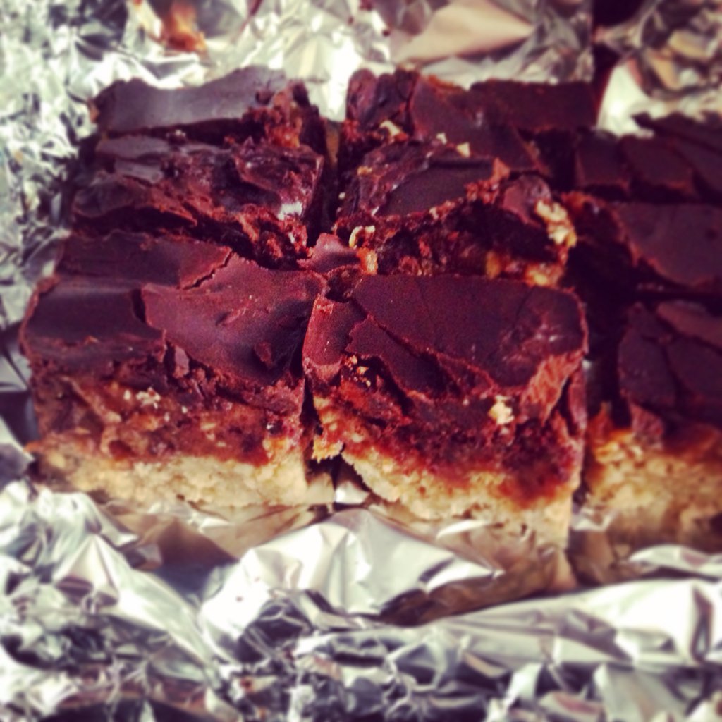 In my #nosugar new life these <a href="/liviaskitchen/">Livia's Kitchen</a> raw snickers bars are by far the best thing I've made #heaven #sweet