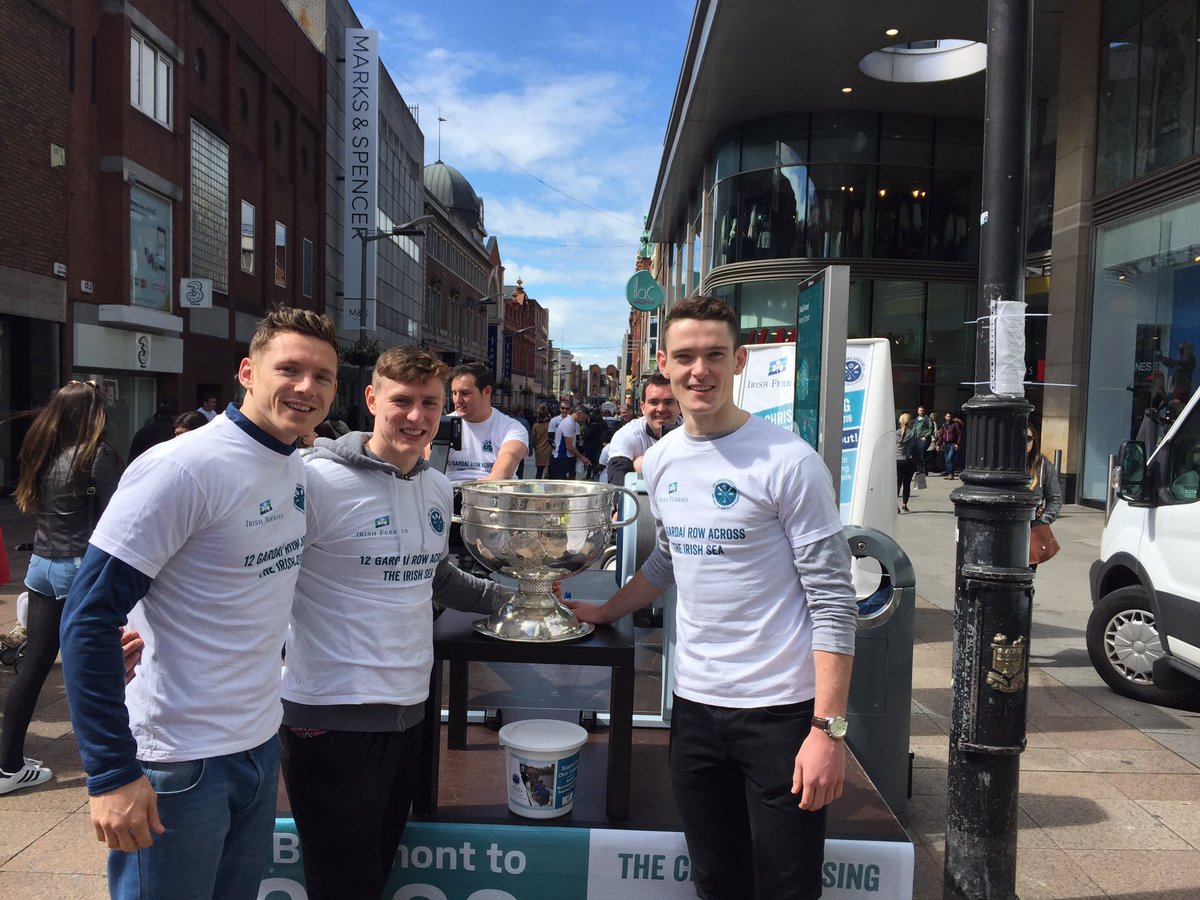 Flinto23's tweet photo. Get down to Henry St and support 'The Chris Crossing' in aid of Beamount Hospital... Or text 50300 to donate €4 👍 https://t.co/Sge2Mi988M